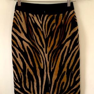 White House Black Market Tiger Print Pencil Skirt Size 00 Waist 26